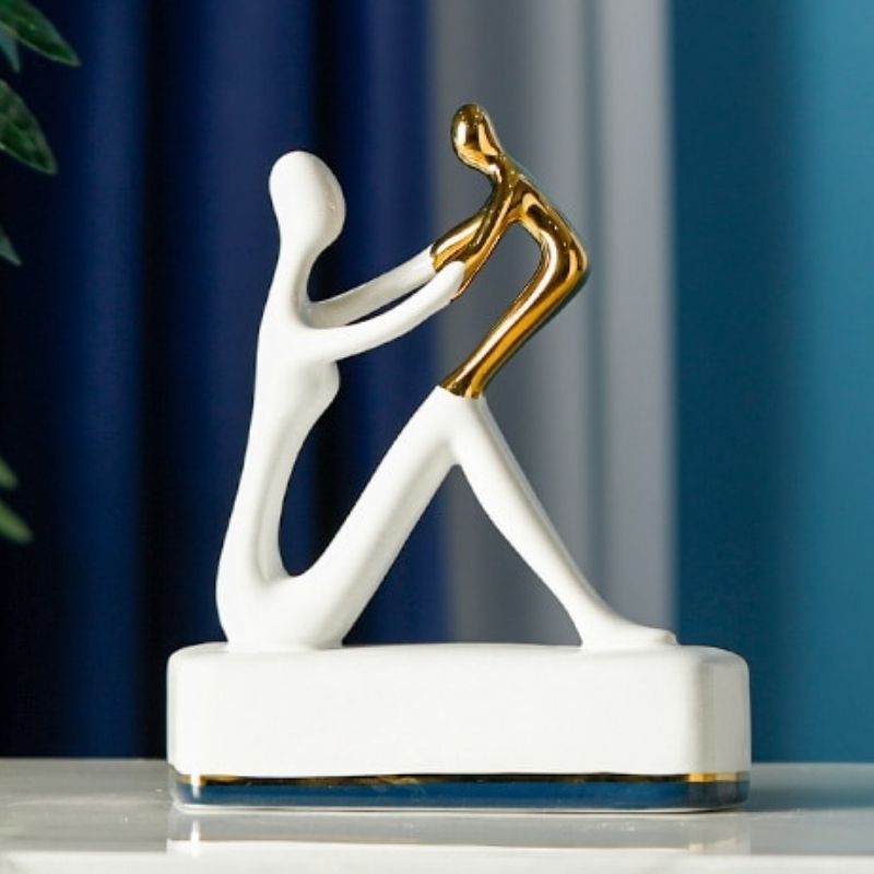 Frauenstatue mit Kind