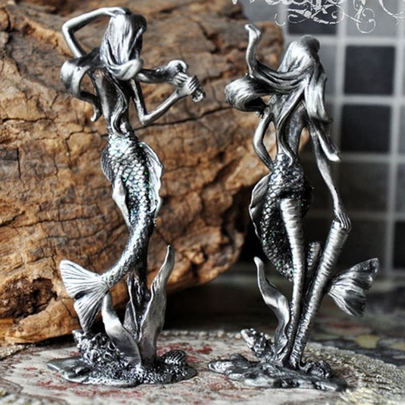 Frauenstatue -Sirene