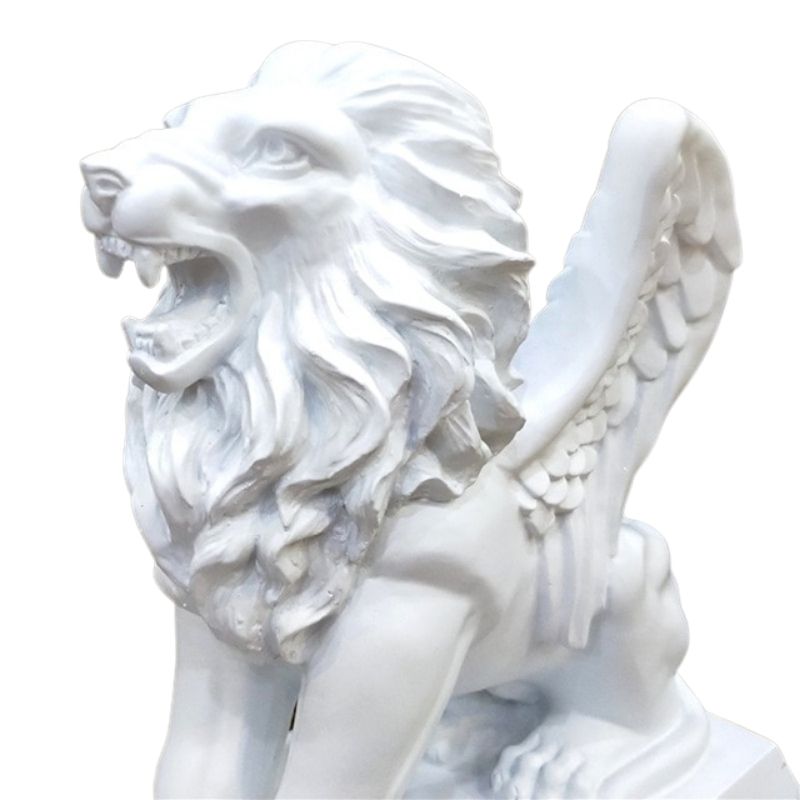 Löwenstatue mit Flügeln