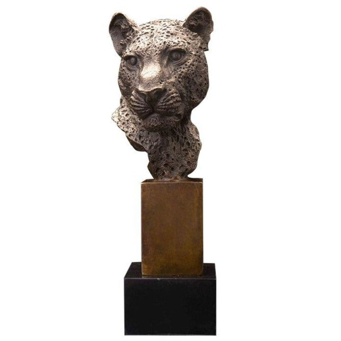 Panther -Kopfstatue