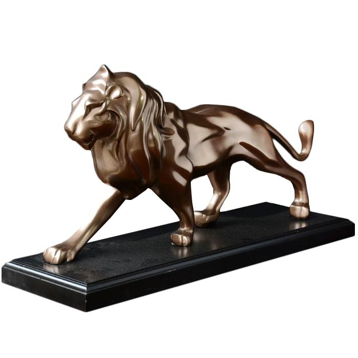 Royal King Statue