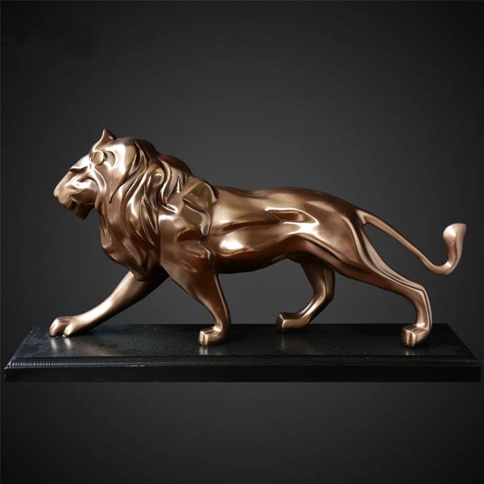 Royal King Statue