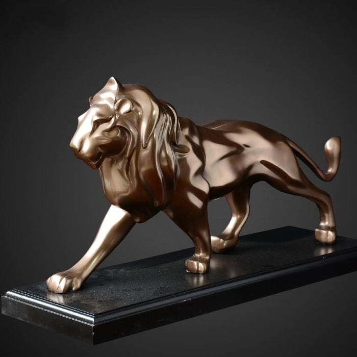 Royal King Statue
