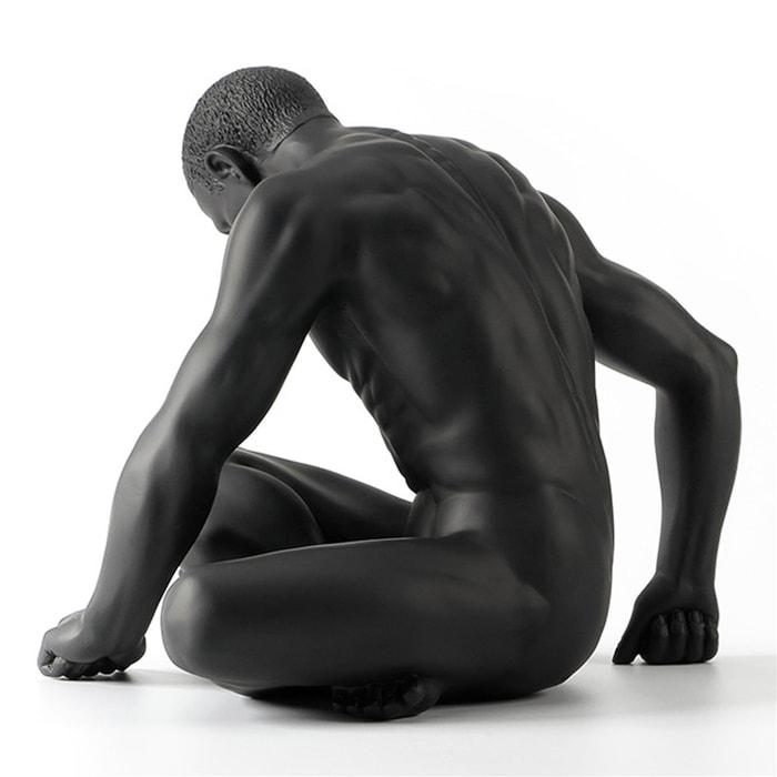 Statue Lazy Man sitzend