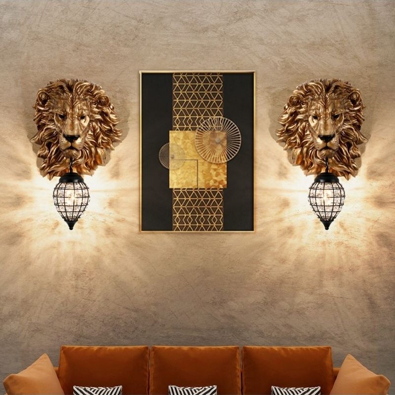 Statue Lion Decoration Gold