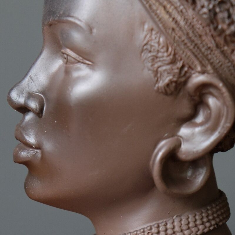Afrikanische Frau Statue Masai