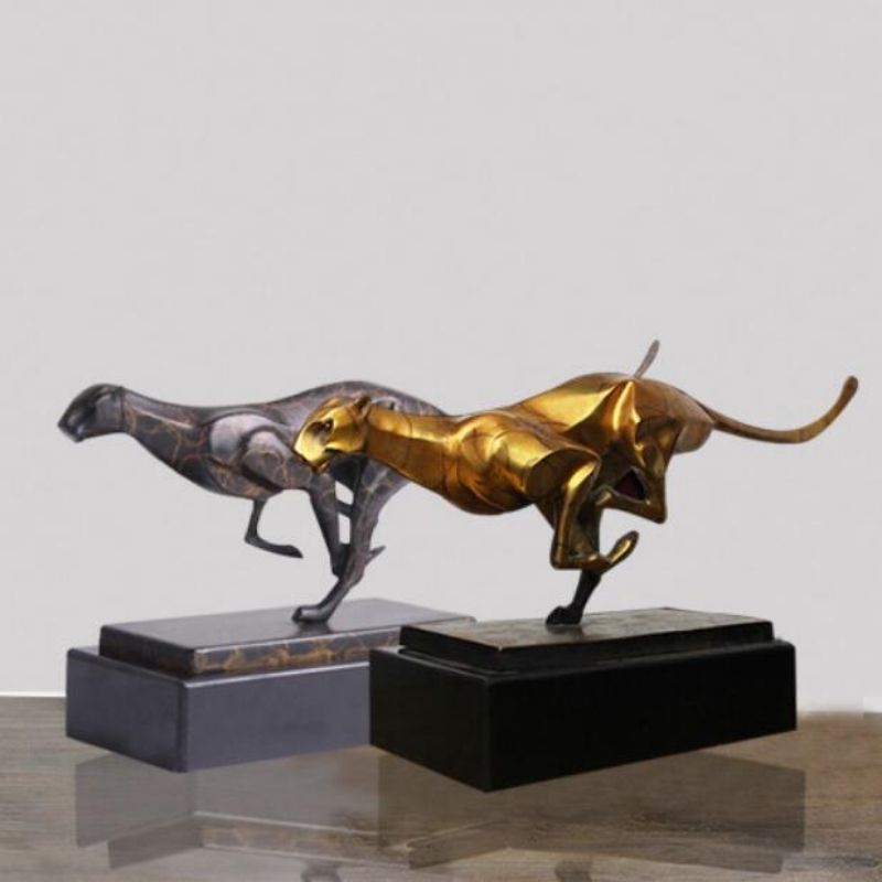 Braune Design Panther Statue