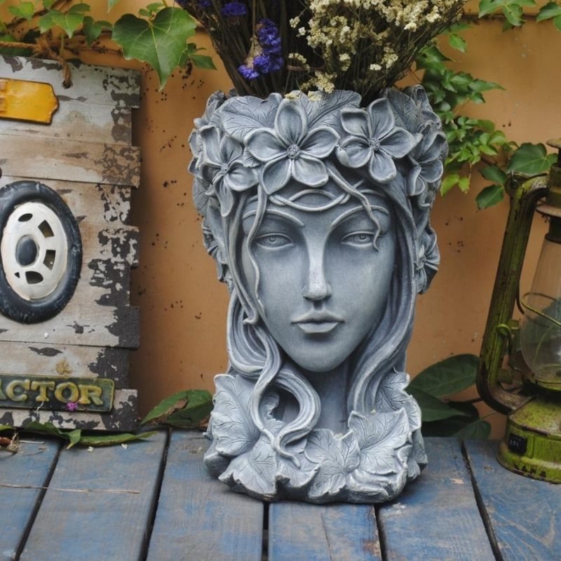 Griechische Gartenstatue