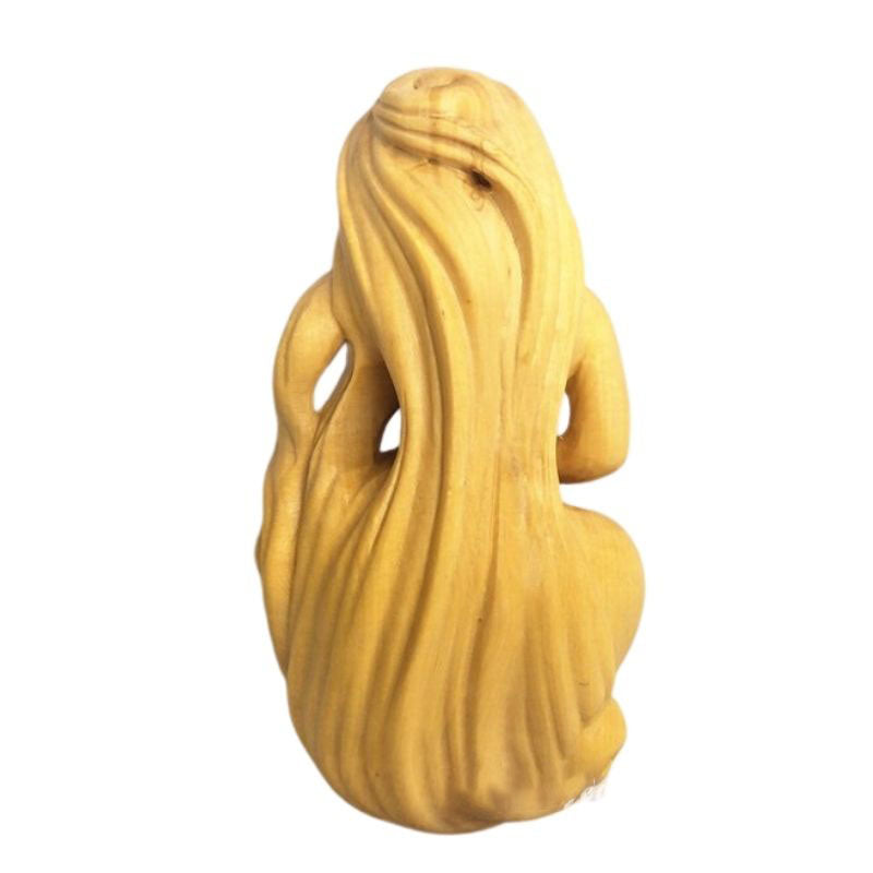Holzfrau Statue