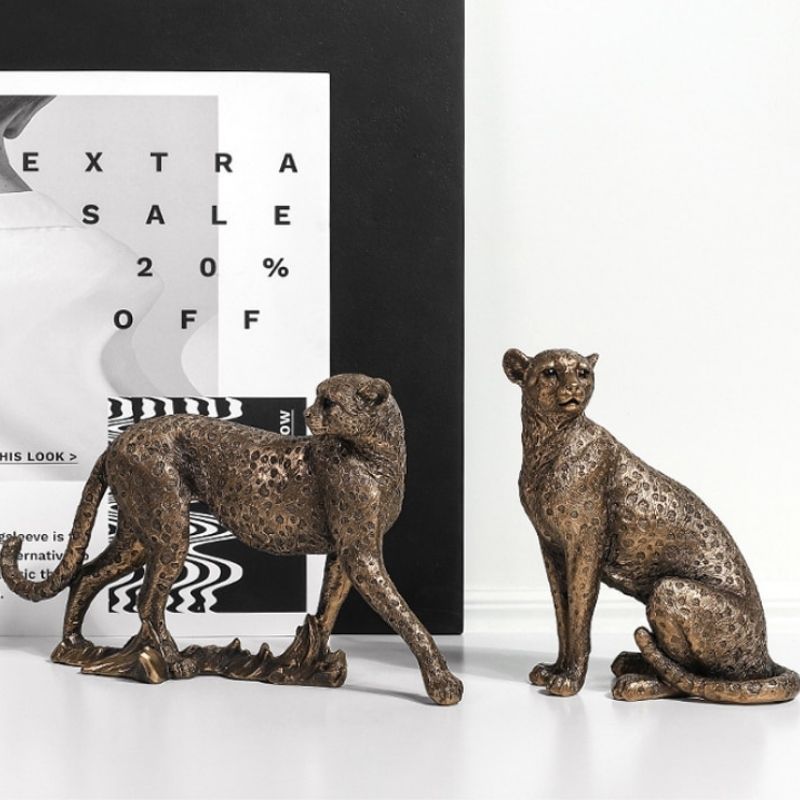 Statue Panther sitze Dekoration
