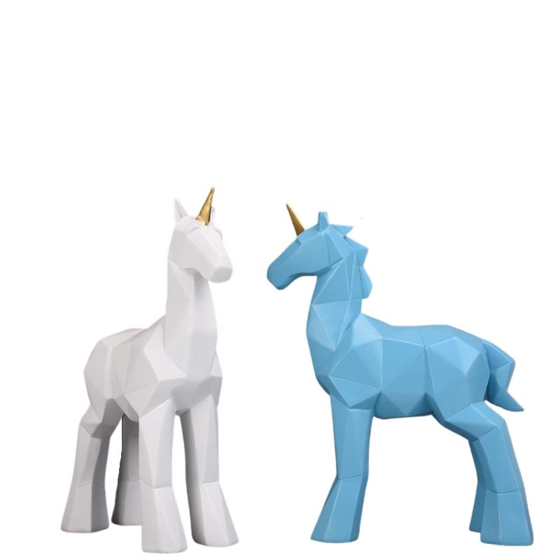 Weiße Einhorn -Origami -Statue