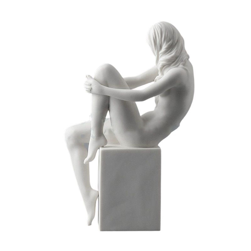 Weiße nackte Frau Statue